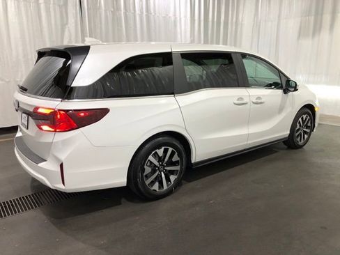 New 2026 Honda Odyssey EX-L image 3