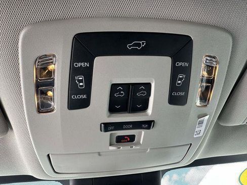 Certified 2025 Toyota Sienna XLE w/ XLE Plus Package AWD/4WD image 40
