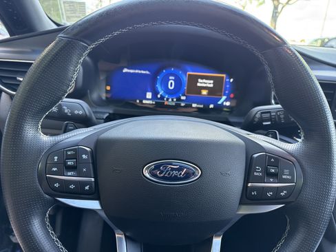 Used 2020 Ford Explorer ST w/ ST High-Performance Pack AWD/4WD image 23