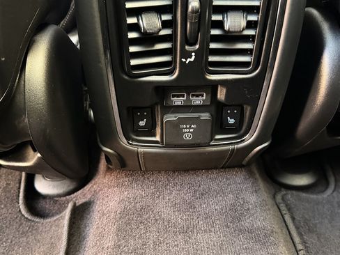 Used 2018 Jeep Grand Cherokee SRT AWD/4WD image 12