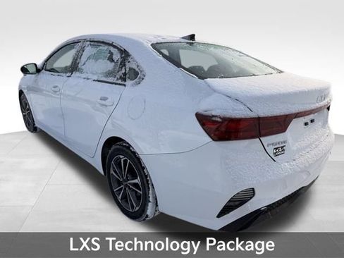 Used 2023 Kia Forte LXS w/ LXS Technology Package image 6