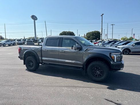 Used 2026 Ford F150 Raptor AWD/4WD image 16