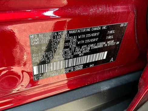 Used 2022 Toyota RAV4 LE FWD image 16