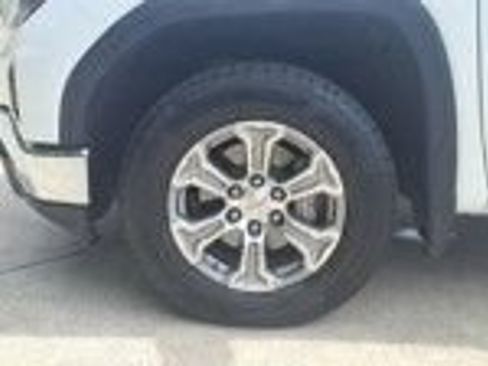 Used 2025 GMC Sierra 1500 SLT AWD/4WD image 24