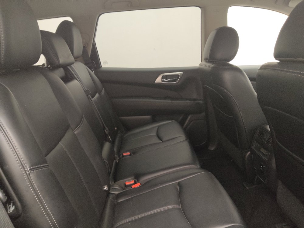 Used 2017 Nissan Pathfinder SL w/ SL Tech Package FWD image 19