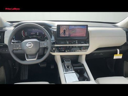 New 2026 Nissan Pathfinder SL FWD image 15