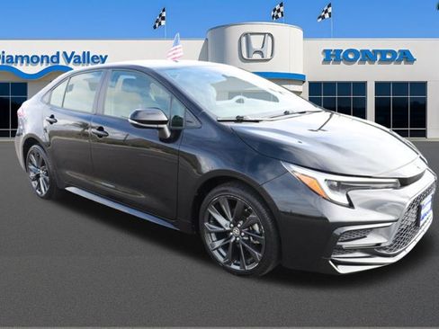 Used 2024 Toyota Corolla SE image 1