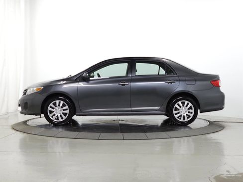 Used 2013 Toyota Corolla LE FWD image 4