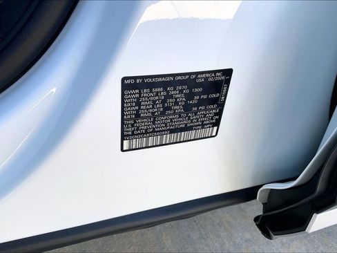 New 2026 Volkswagen Atlas Peak Edition image 8