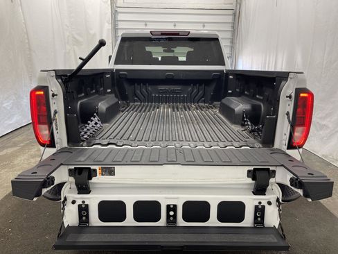 Used 2023 GMC Sierra 2500 SLE w/ SLE Convenience Package image 11