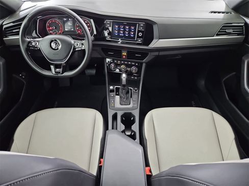 Certified 2020 Volkswagen Jetta R-Line image 15