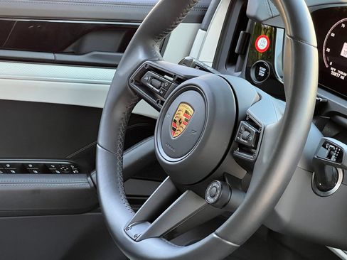 Certified 2024 Porsche Cayenne S AWD/4WD image 39