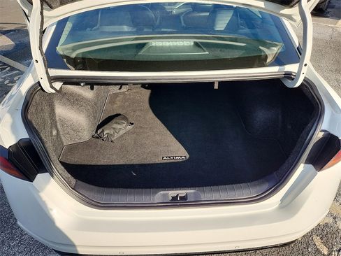 Used 2023 Nissan Altima 2.5 SR image 27