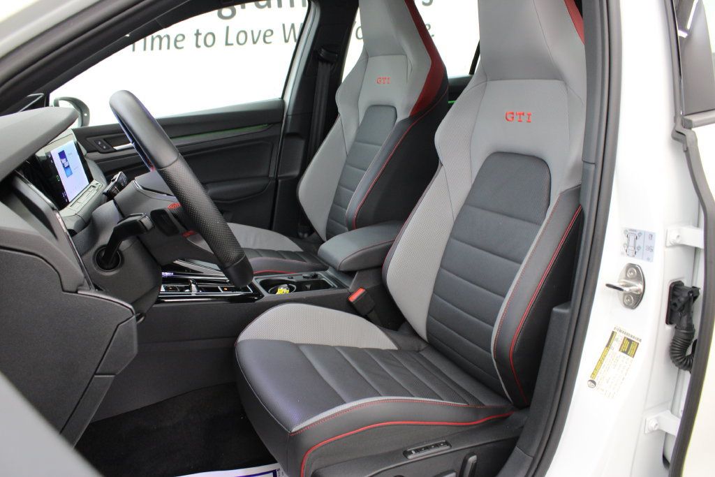 Certified 2023 Volkswagen GTI SE FWD image 15