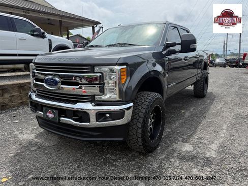Used 2017 Ford F250 Lariat w/ Lariat Ultimate Package AWD/4WD image 2