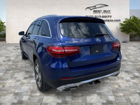 Used 2018 Mercedes-Benz GLC 300 4MATIC image 4