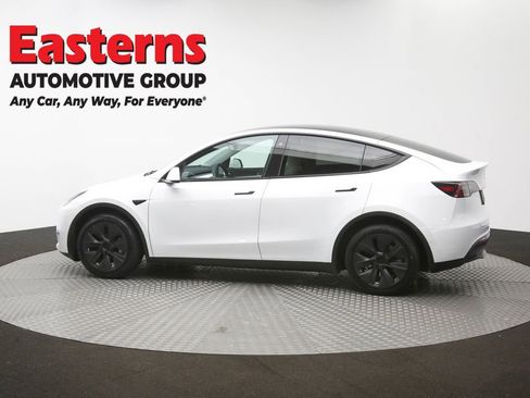Used 2022 Tesla Model Y Long Range AWD/4WD image 57