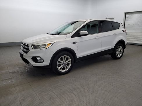 Used 2017 Ford Escape SE AWD/4WD image 2
