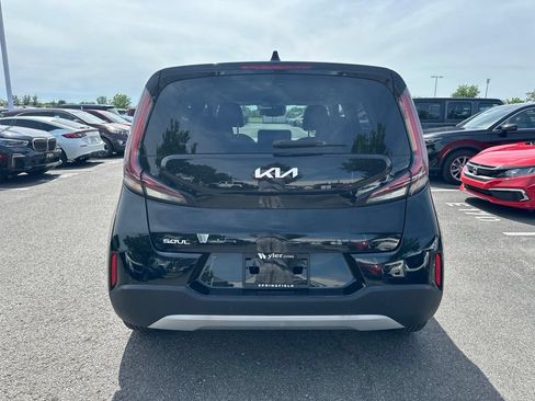Used 2023 Kia Soul S FWD image 7