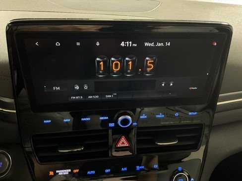 Used 2021 Hyundai Ioniq Limited image 23