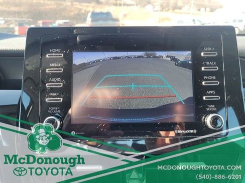 Certified 2022 Toyota Camry SE image 2