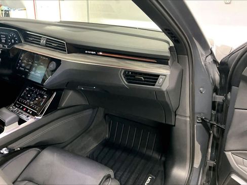 Certified 2024 Audi Q8 e-tron Prestige w/ Prestige Package image 19