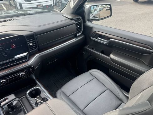 Used 2023 GMC Sierra 1500 SLT w/ SLT Premium Package AWD/4WD image 15