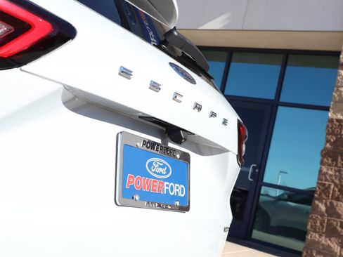 New 2026 Ford Escape SE image 19