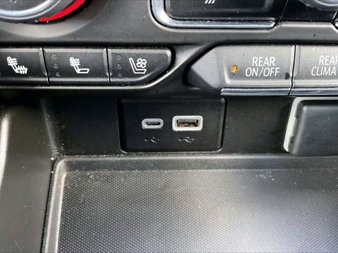 Used 2024 Chevrolet Tahoe Premier image 18