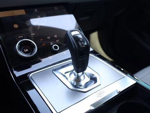 Used 2023 Land Rover Range Rover Evoque S image 19