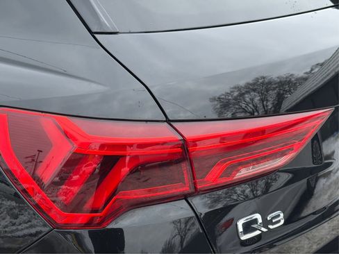 Used 2021 Audi Q3 2.0T Premium w/ Convenience Package image 29