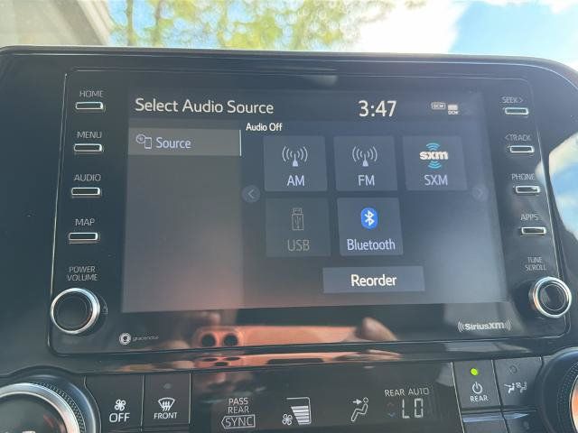Used 2020 Toyota Highlander L AWD/4WD image 26