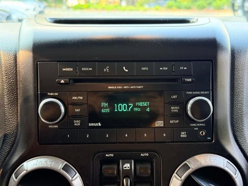 Used 2013 Jeep Wrangler Unlimited Sahara AWD/4WD image 38