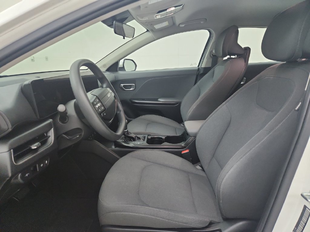 Used 2025 Kia K4 FWD image 20