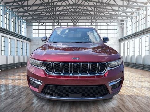 Used 2023 Jeep Grand Cherokee Limited w/ Luxury Tech Group II AWD/4WD image 8