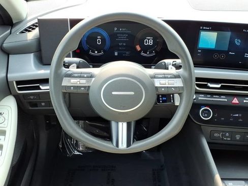 Used 2024 Hyundai Sonata SEL FWD image 12