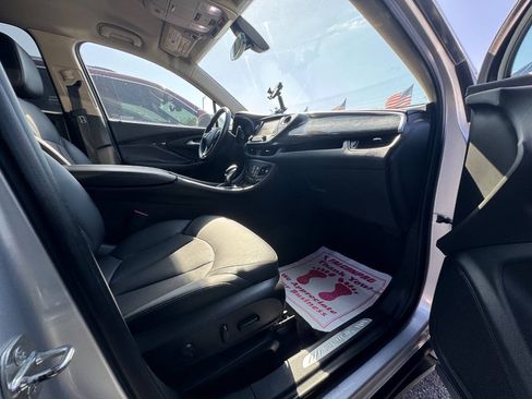 Used 2017 Buick Envision Essence FWD image 24