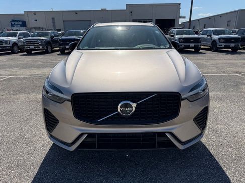 Used 2023 Volvo XC60 B5 Ultimate w/ Climate Package AWD/4WD image 11