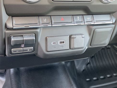 New 2024 GMC Sierra 3500 Pro image 15