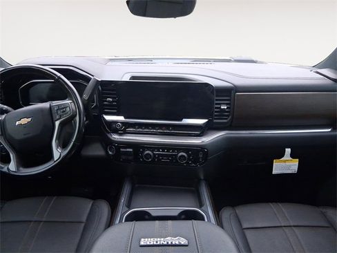 Used 2024 Chevrolet Silverado 2500 High Country w/ High Country Premium Package image 10