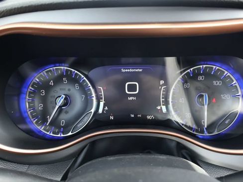 New 2027 Chrysler Pacifica Pinnacle w/ Theater Group FWD image 18