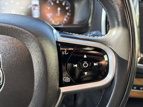 Used 2021 Volvo XC90 T6 Momentum w/ Advanced Package image 17