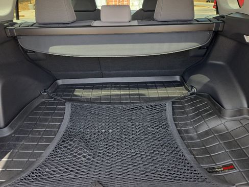 Used 2022 Toyota RAV4 XLE w/ Convenience Package FWD image 14