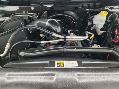 Used 2020 RAM 1500 Classic SLT w/ Luxury Group RWD image 30