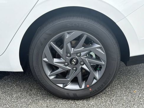 New 2026 Hyundai Elantra Hybrid FWD image 21