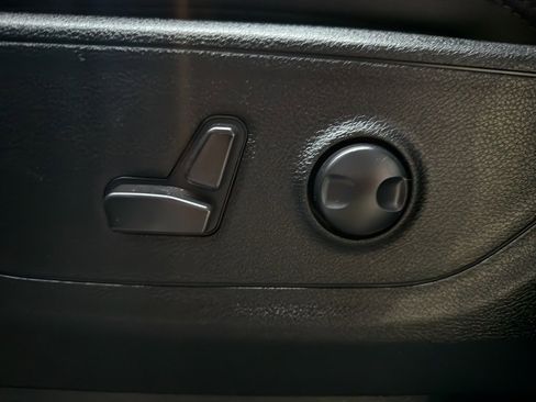 Used 2023 RAM 1500 Big Horn image 19