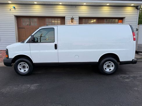 Used 2013 Chevrolet Express 2500 RWD image 6