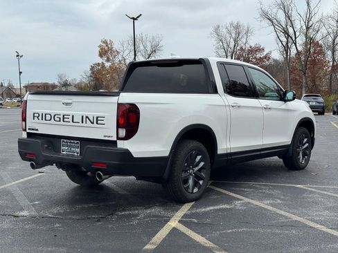 Certified 2025 Honda Ridgeline Sport image 3
