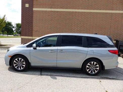 Used 2024 Honda Odyssey EX-L image 5