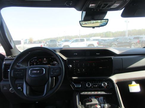 New 2026 GMC Sierra 1500 AT4 w/ AT4 Premium Package AWD/4WD image 18